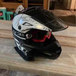 Xs 34-35mm Dirt Bike Helmet And Goggles