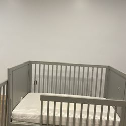 Baby Crib Convirtable