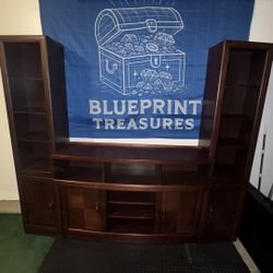 🔥🍒 4-Piece Cherry Wood Entertainment Center – MUST GO 🍒🔥