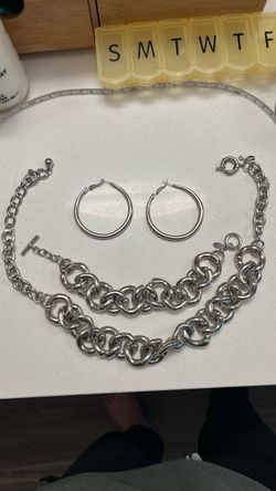 Metal jewelry set