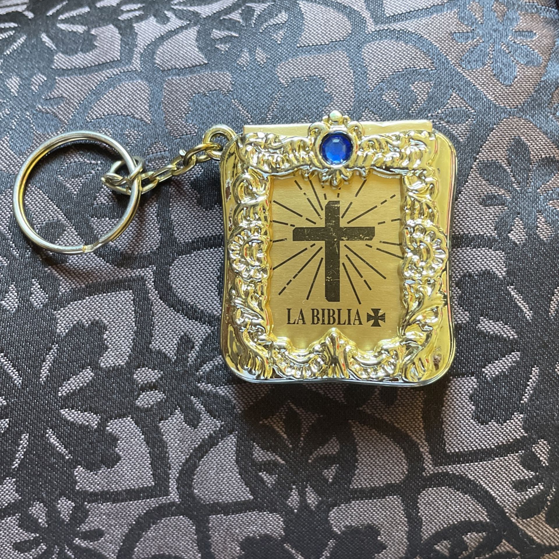 Mini Bible Keychain/ Mini Biblia llavero