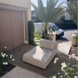 Modern Armless Lounge 