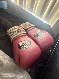 Rare cleto Reyes girl limited pink 14 oz