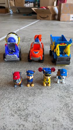 PAW Patrol Vehicles and Figures Lot