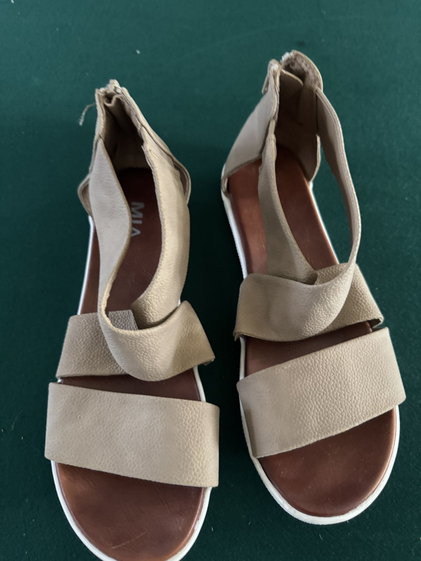 MIA Tan Gladiator Style Zip Sandals Women’s Size 10