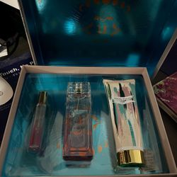 Nanette Lepore 3-Pc. Luna Gift Set ( Eau de Parfum, 3.4-oz.• Body Lotion, 6.8-oz.• Eau de Parfum, 0.3-oz )