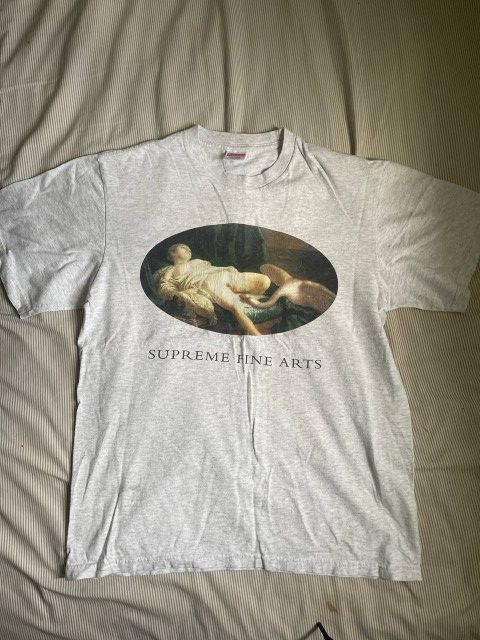 Supreme T Shirts Size Small 