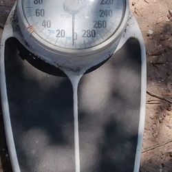 Vintage  Weight  Scale