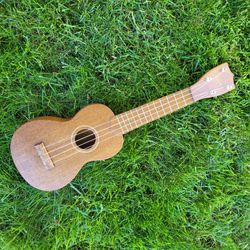 Vintage Gretach Soprano Ukulele