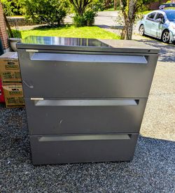 Metal Filing Cabinet, 3 Drawers