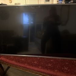 LG 55” Smart TV – Model 55UH615A – Works Great
