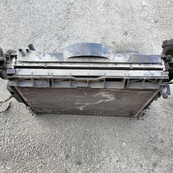 2007-2011 Mercedes S550 Radiator, condenser and Fan assembly OEM.