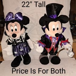 Mickey And Minnie Mouse Halloween Door Greeters In Excellent New Condition Both For 1 Price