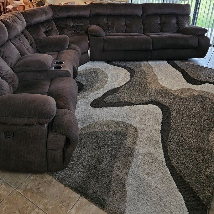 Reclining Couch With Rug