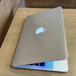Apple MacBook Air 11” I5/8GB/128GB SSD $180