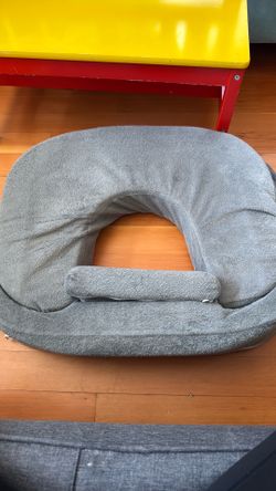 My Brest Friend double breastfeeding pillow
