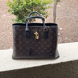 Archived Louis Vuitton Flower Zipped Tote — no longer available in stores