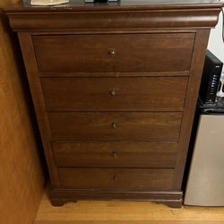 5 Drawer Dressor