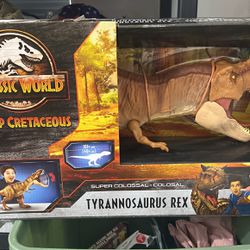 Jurassic World Camp Cretaceous Super Colossal Tyrannosaurus Rex Exclusive