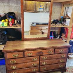7 DRAWER DRESSER AND MIRROR COMBO