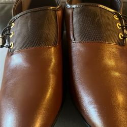 Brown dress shoes 
