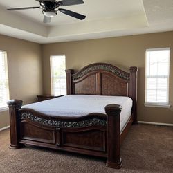 King size handcrafted Bedroom set solid hardwood (Furniture Row)