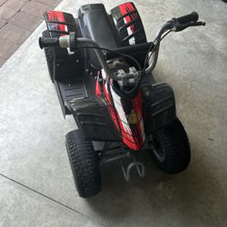 Razor Dirt Quad ATV