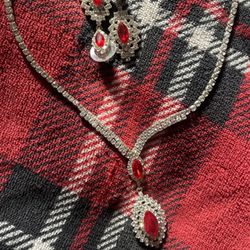 Earring/Necklace Set 