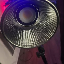 PORTABLE PRODUCTION STUDIO LIGHT