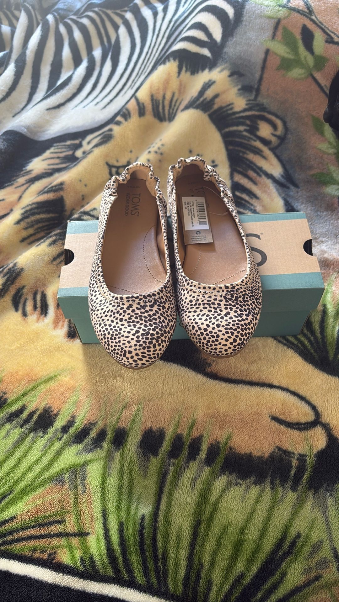 Tom’s FLATS SZ 6.5 Women