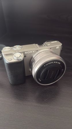 Sony A6000 with 16-50mm kit lens