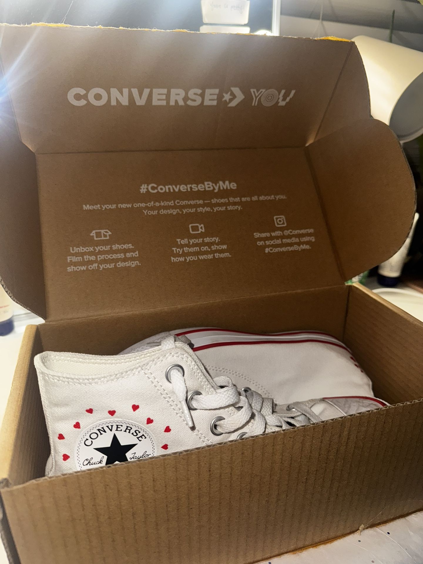  White Converse 
