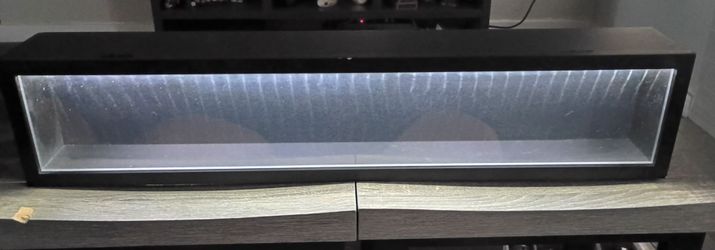 LED 28 in Display Case with magnetic glass door