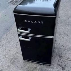 Retro Household Refrigerator Fridge Freezer Great For Garage