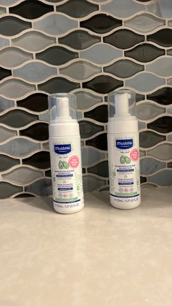 Mustela foam shampoo