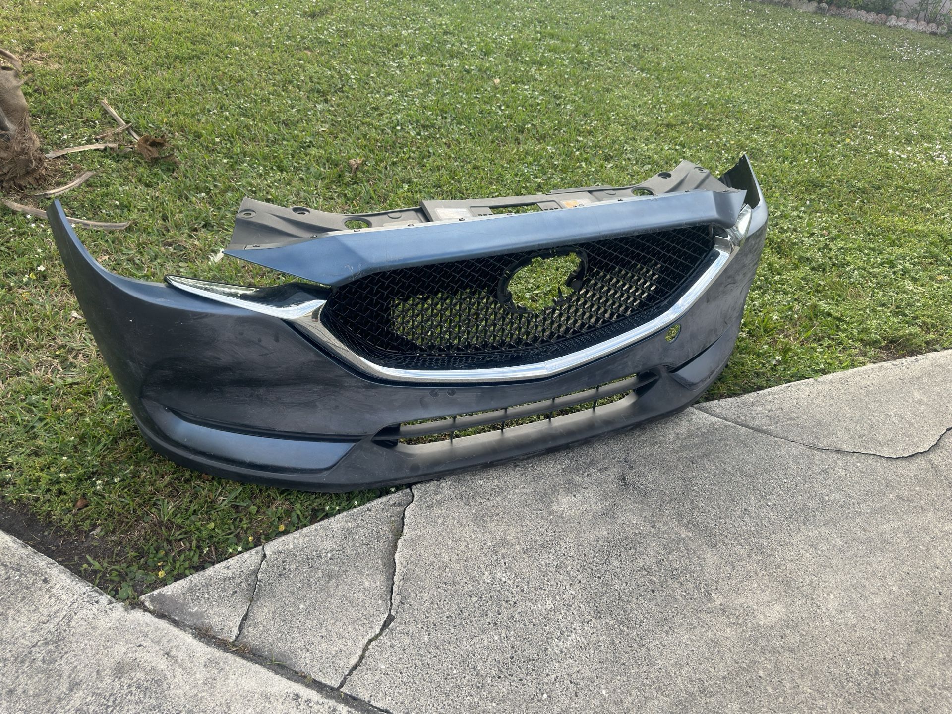 2017 To 2021. Mazda Cx5 Bumper And Grille Complete 