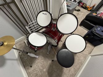 Kids drum set