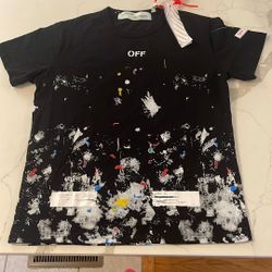 Off White T Shirt Size Large 