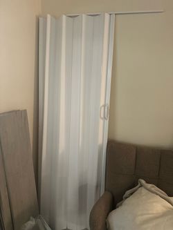 Accordion Sliding Door – 32” × 79”