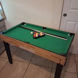 Mini Pool Table