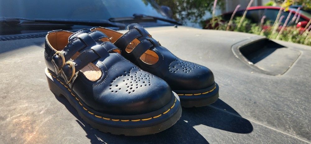 Dr. Martens 8065 Maryjanes- Size 7