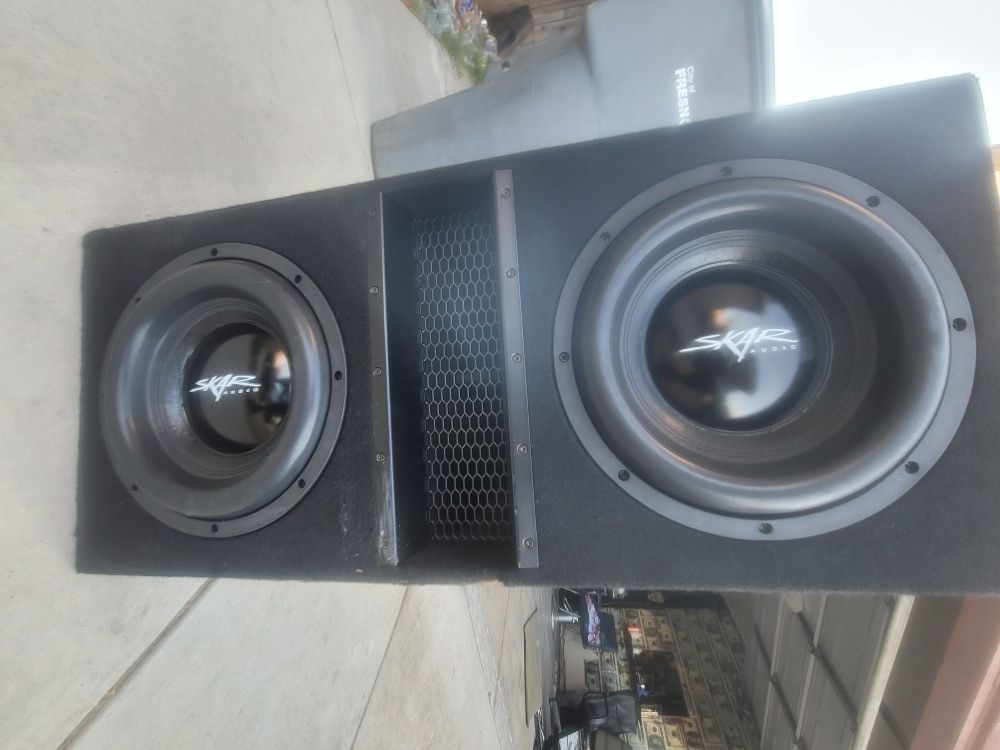 Skar Audio 2 12s EVL SERIES With 2,000 Watt Skar Amp