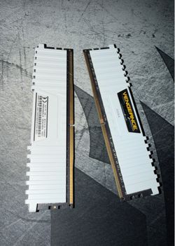 Corsair vengeance LPX DDR4 RAM 16gb 3200MHZ