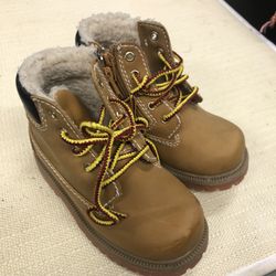 Kids Boots Size 9