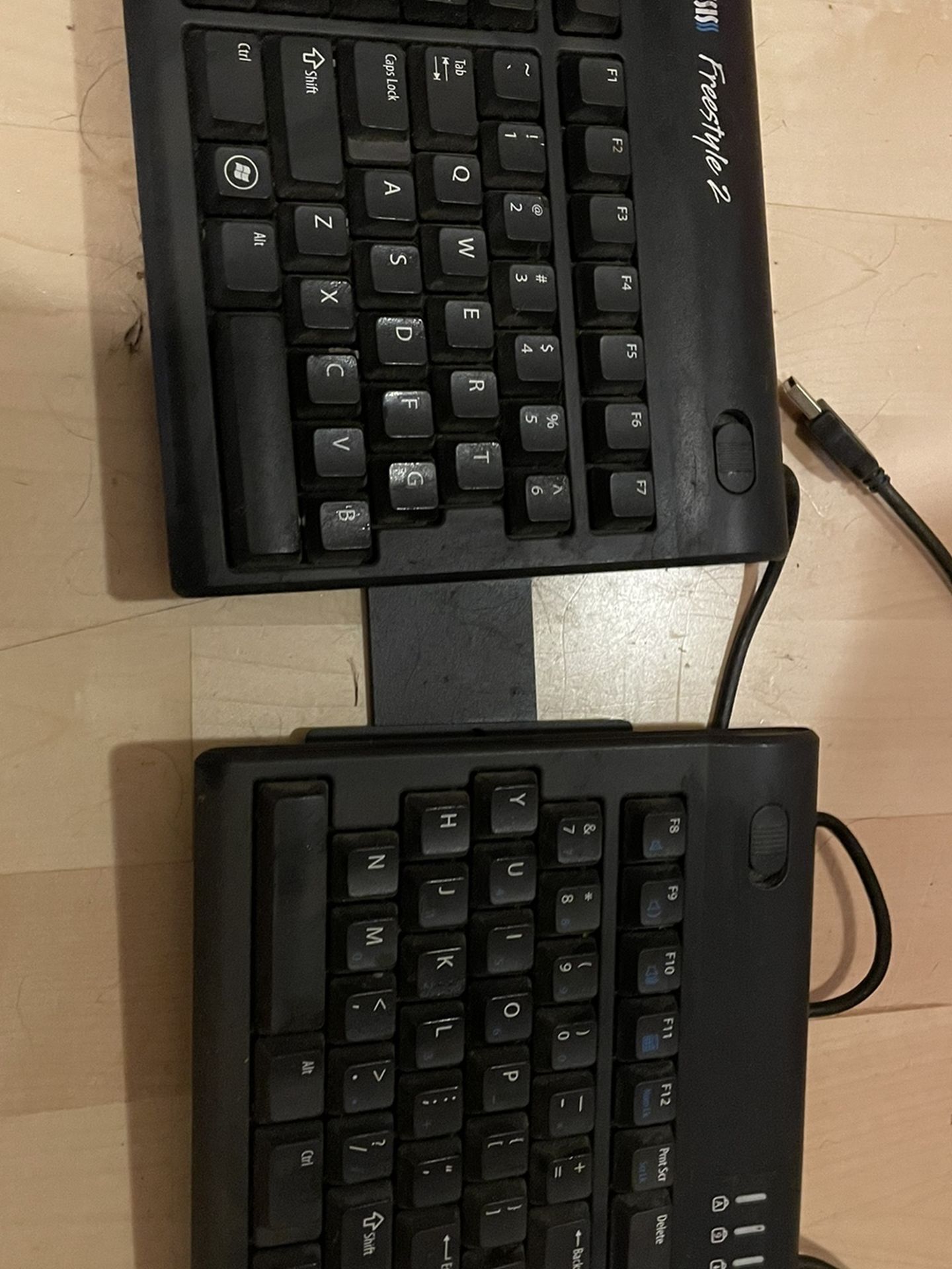 Kinesis Freestyle 2 keyboard with Ascent