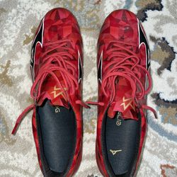 MIZUNO ALPHA 2 FG RUBY RED SIZE 9 Men’s 