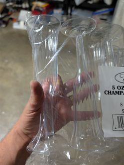 5oz Plastic Champagne Flutes
