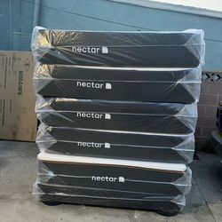 Nectar Mattress.         Nectar Premier Queen Size  - 13" Memory Foam Mattress     Brand New Mattress     Delivery available