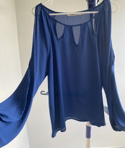 Women’s Long Sleeve  with holes Blouse Size L $5