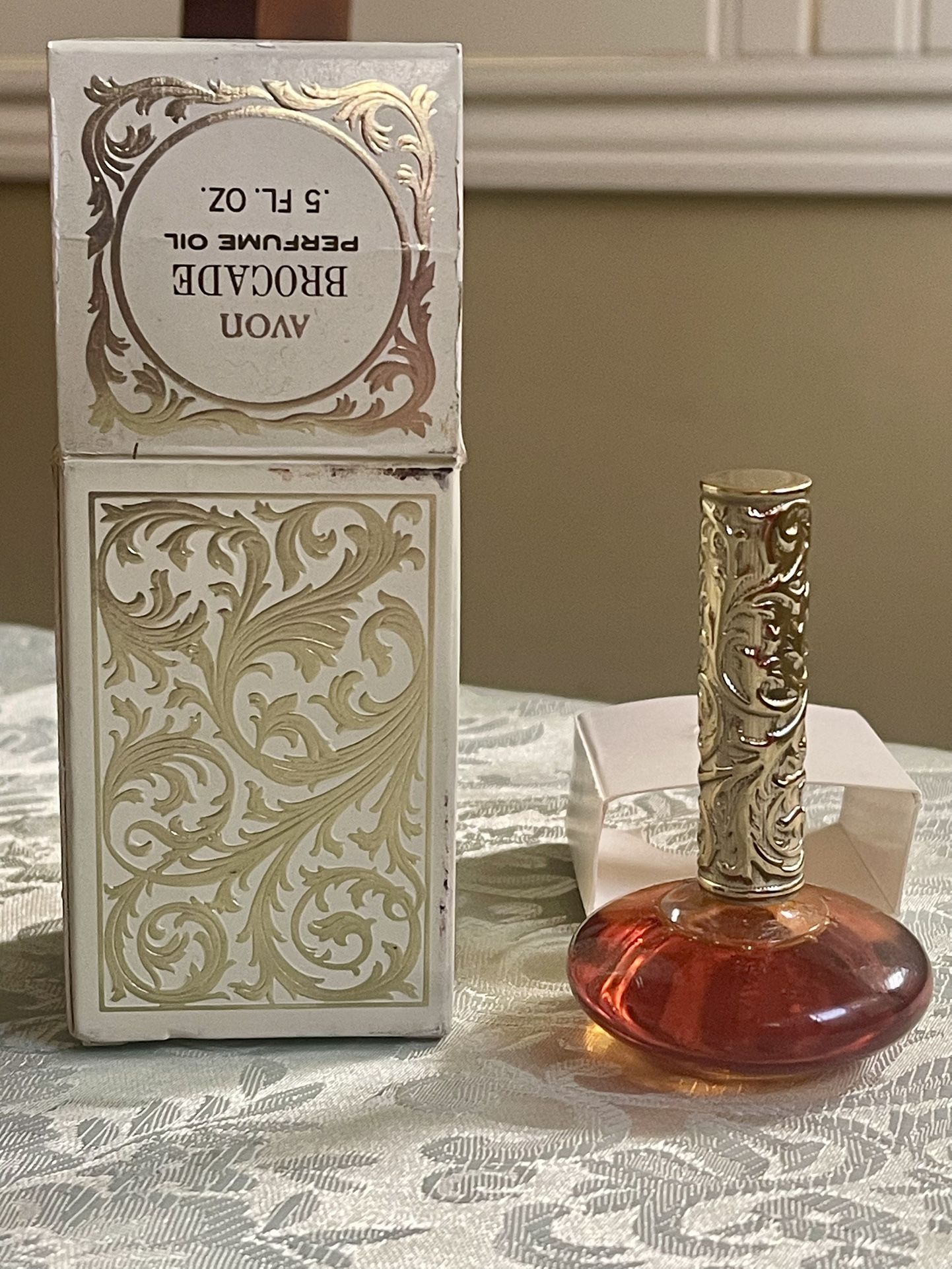 Avon Brocade Perfume Oil .5 fl oz